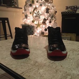 Jordan 11 Bred og 2012